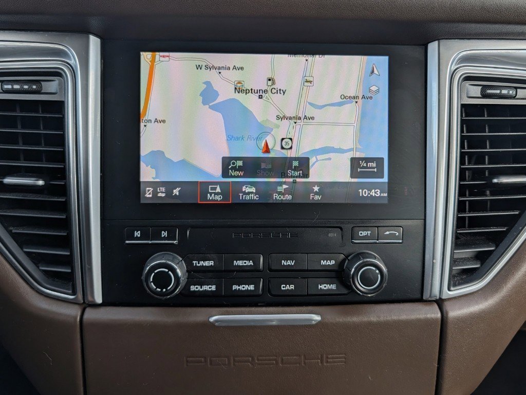 Used 2018 Porsche Macan S AWD/4WD image 24