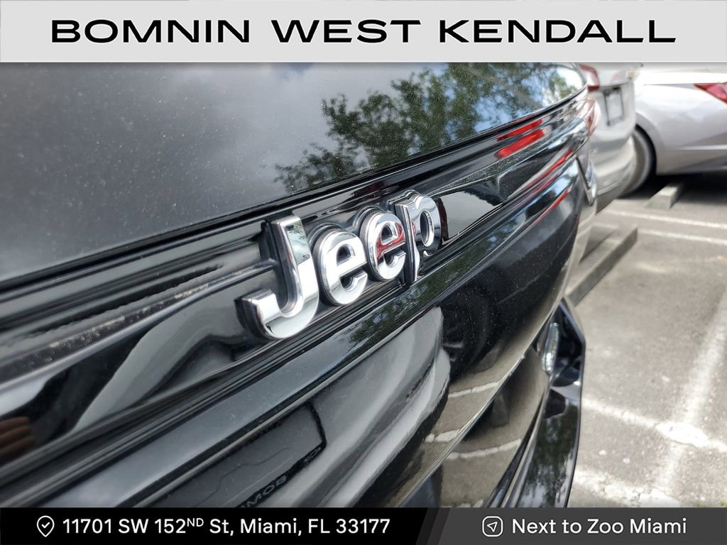 Used 2023 Jeep Grand Cherokee Overland image 6