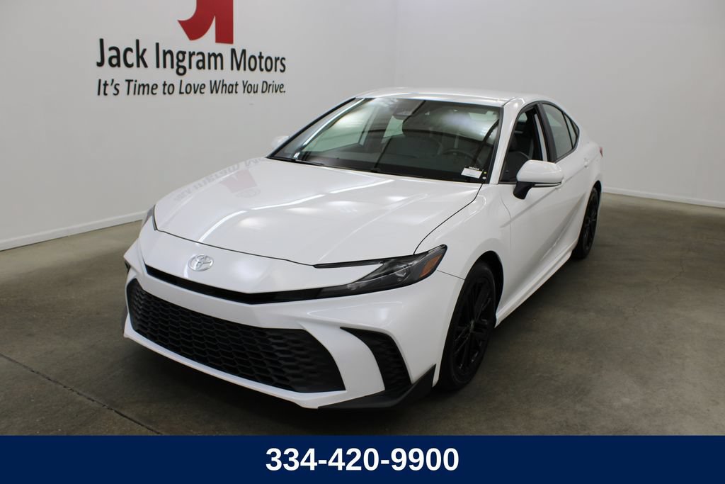 Used 2025 Toyota Camry SE