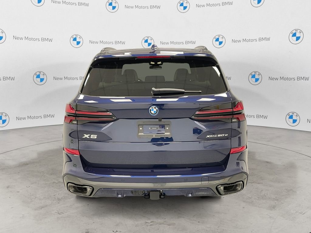 New 2026 BMW X5 xDrive50e w/ M Sport Package AWD/4WD image 3