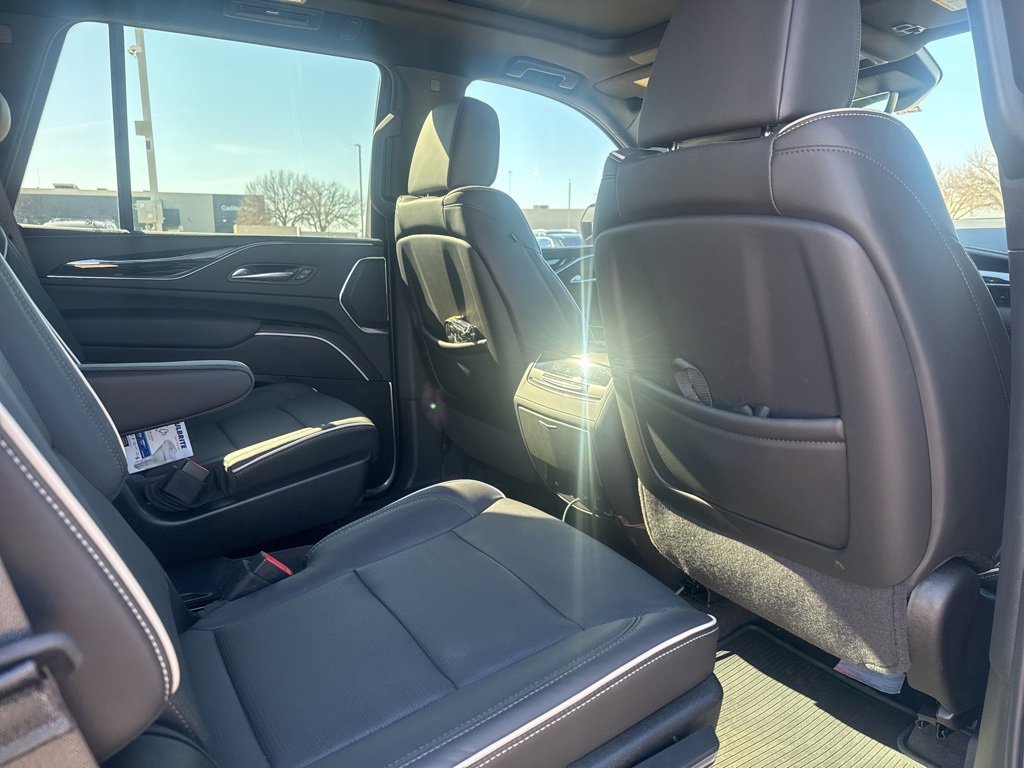 Used 2024 Cadillac Escalade Sport w/ Touring Package image 8