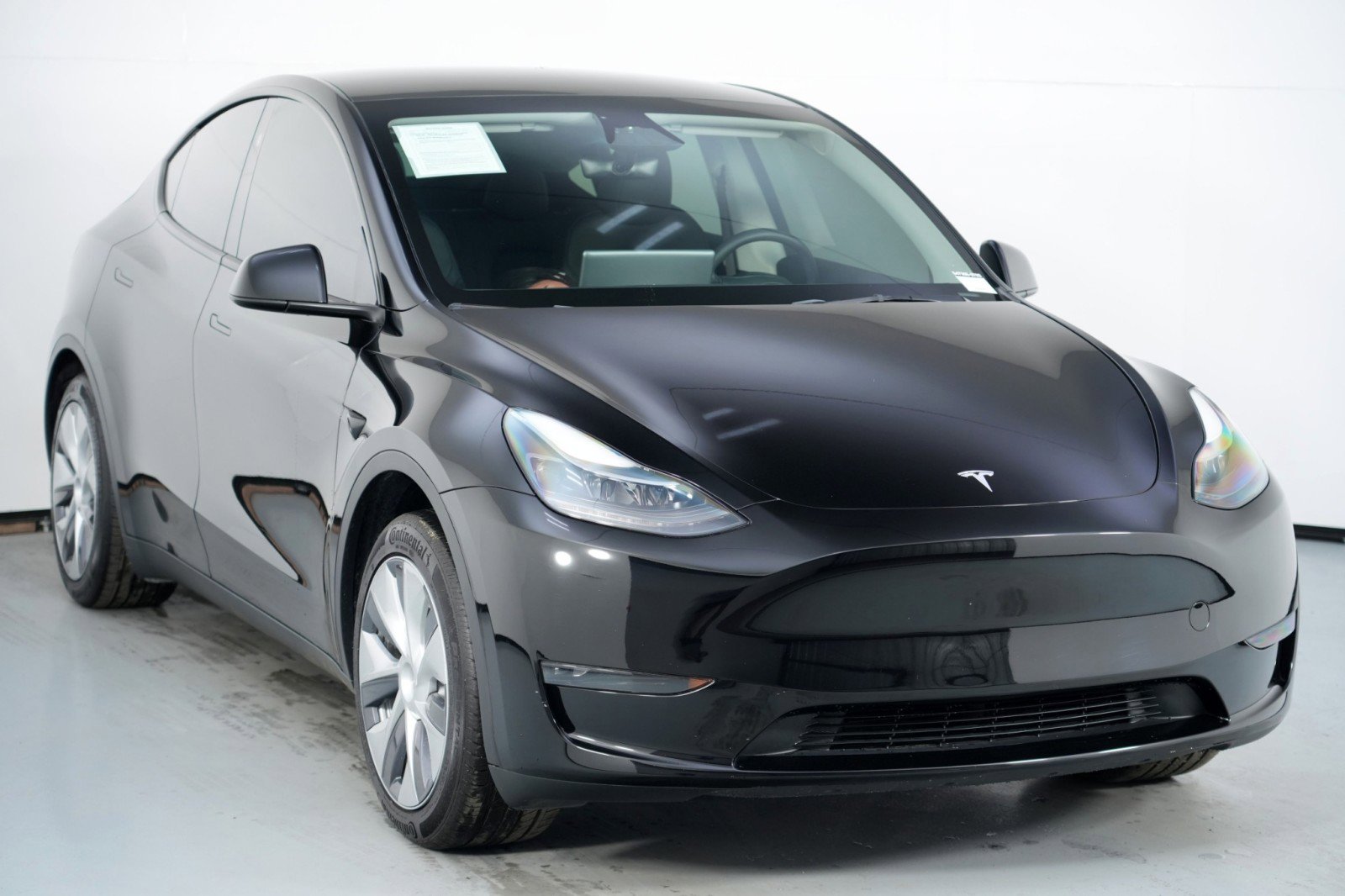 Used 2024 Tesla Model Y 2WD image 54