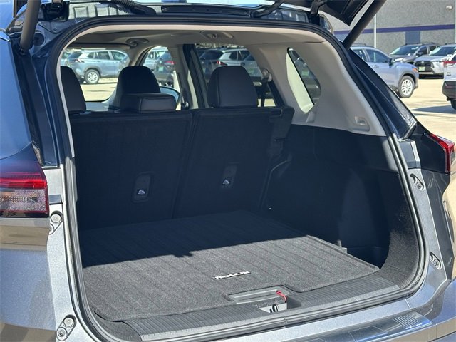 Used 2025 Nissan Rogue SV w/ SV Premium Package image 30