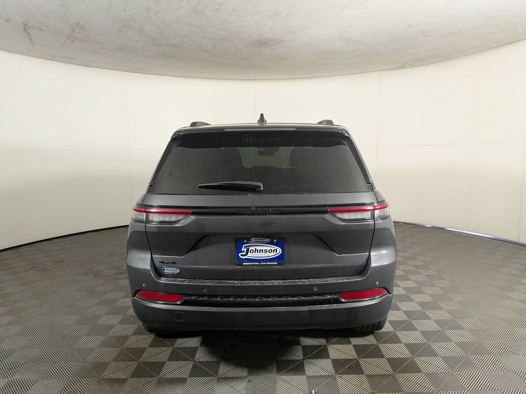 Certified 2024 Jeep Grand Cherokee Altitude AWD/4WD image 9