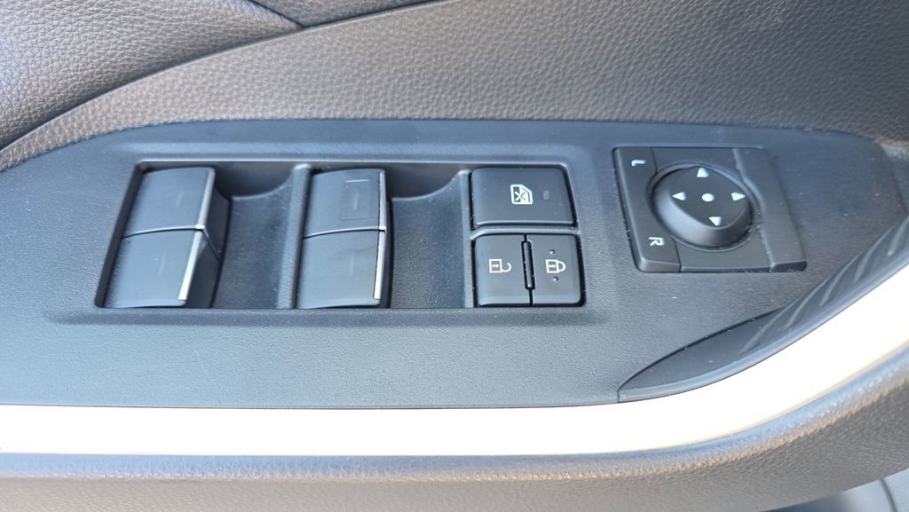 Used 2023 Toyota RAV4 XLE image 32