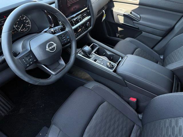 New 2026 Nissan Pathfinder SV image 16