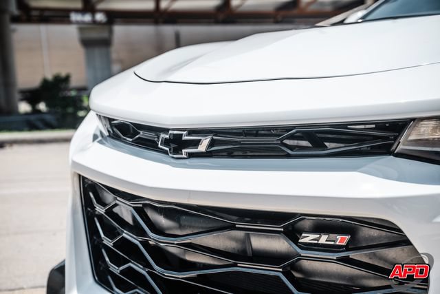 Used 2018 Chevrolet Camaro ZL1 RWD image 25