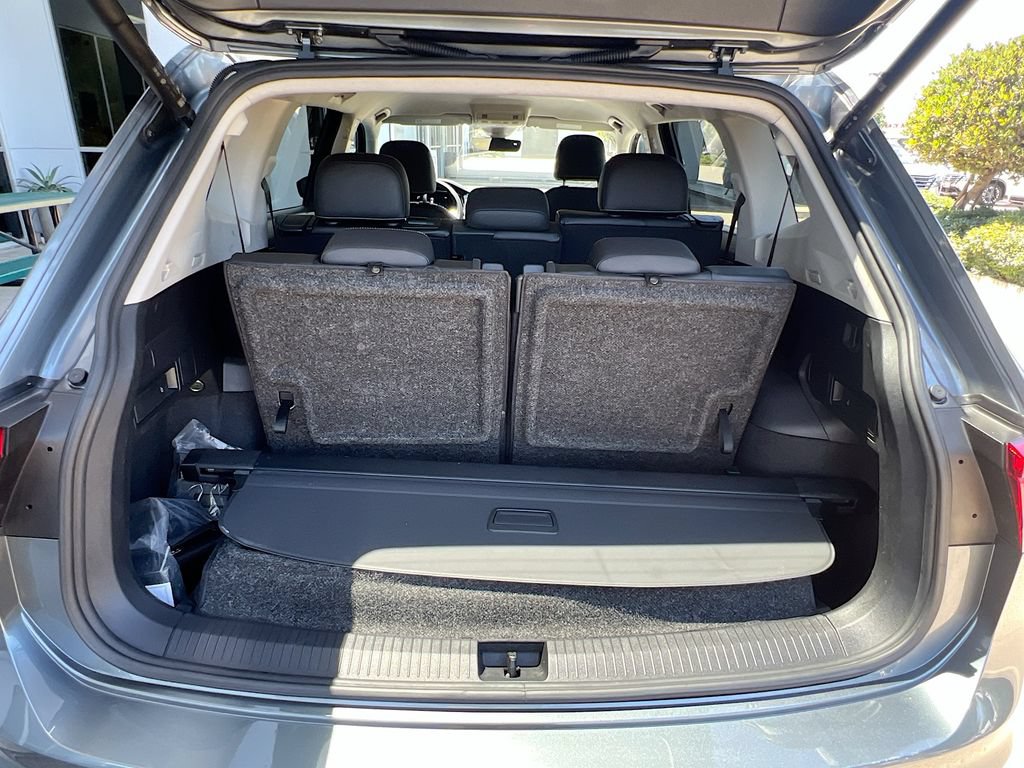 Used 2022 Volkswagen Tiguan SE FWD image 25