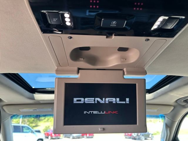 Used 2020 GMC Yukon XL Denali w/ Denali Ultimate Package AWD/4WD image 32
