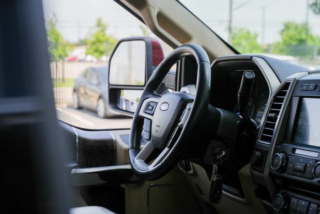 Used 2017 Ford F350 Lariat w/ Lariat Value Package AWD/4WD image 36