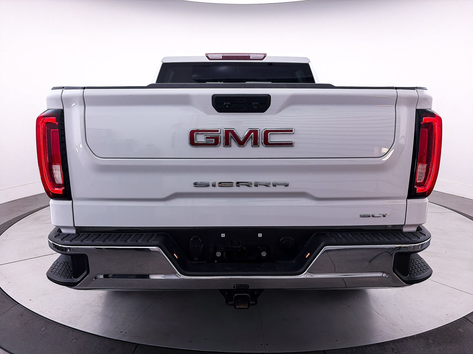 Used 2024 GMC Sierra 1500 SLT AWD/4WD image 14