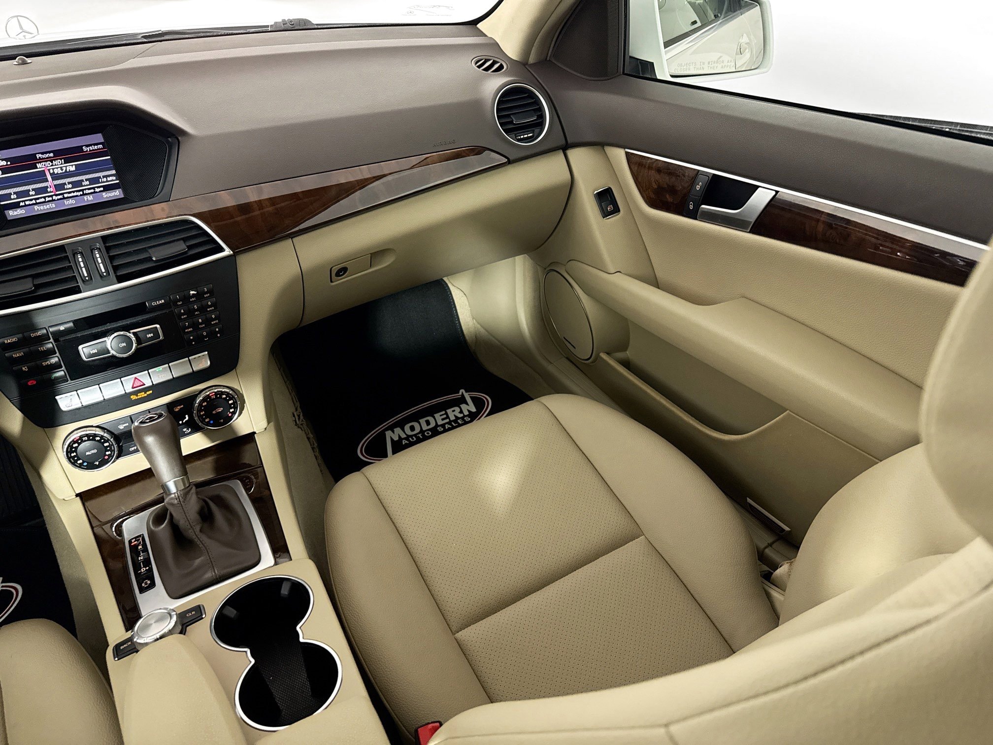 Used 2013 Mercedes-Benz C 300 4MATIC Sedan image 28