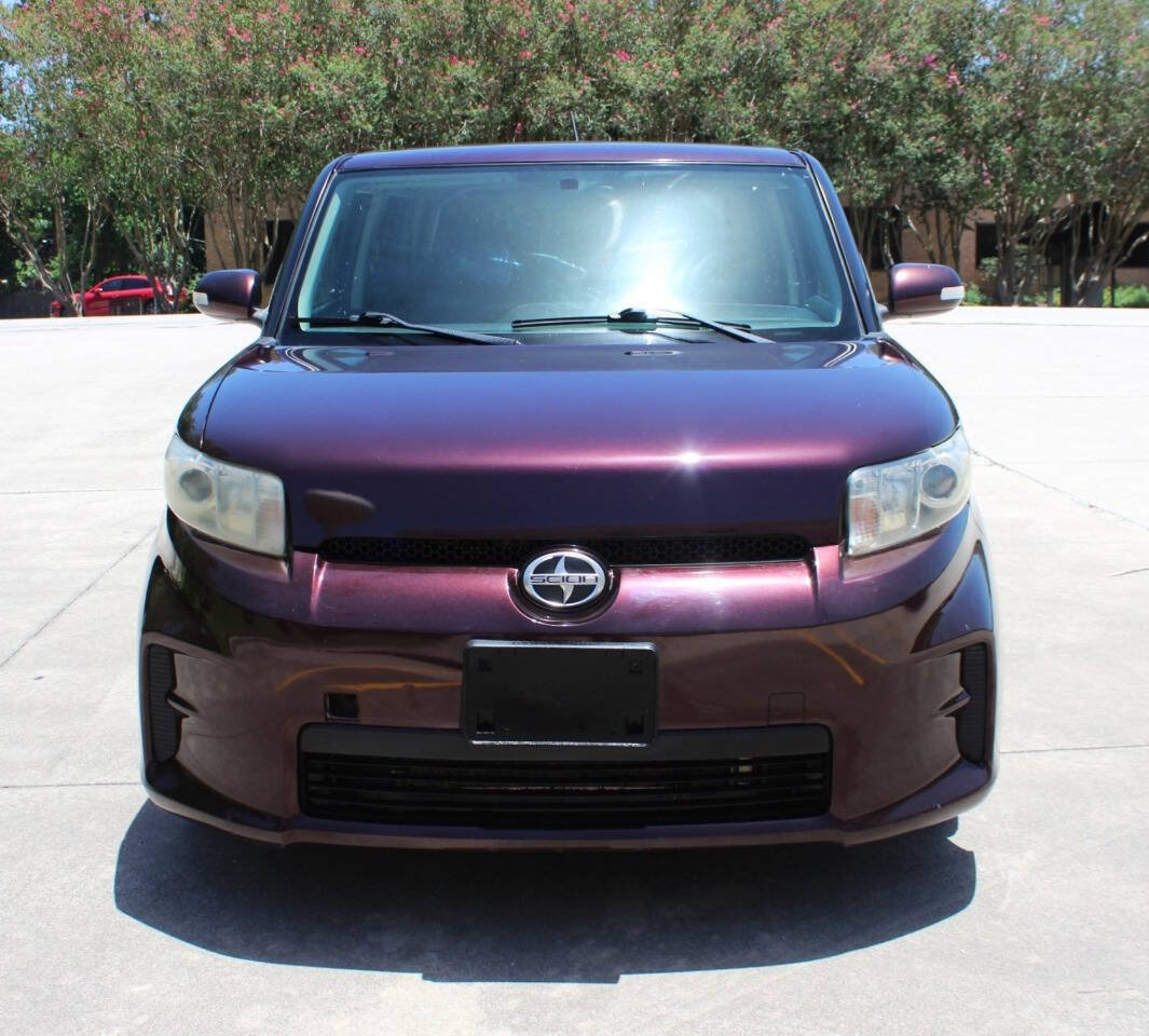Used 2012 Scion xB FWD image 5