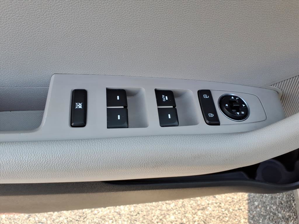 Used 2017 Hyundai Sonata SE FWD image 25