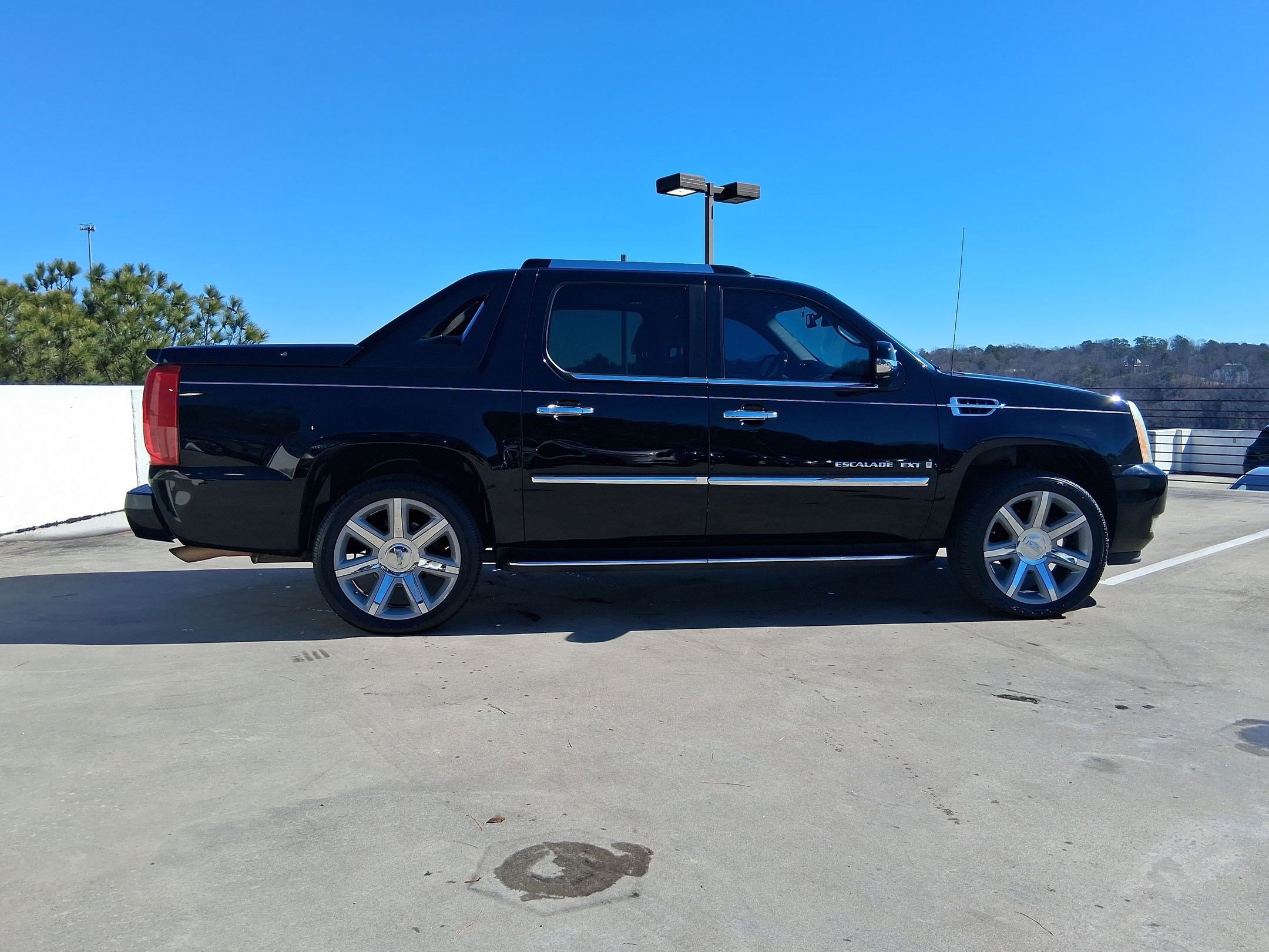 Used 2008 Cadillac Escalade EXT AWD/4WD image 7