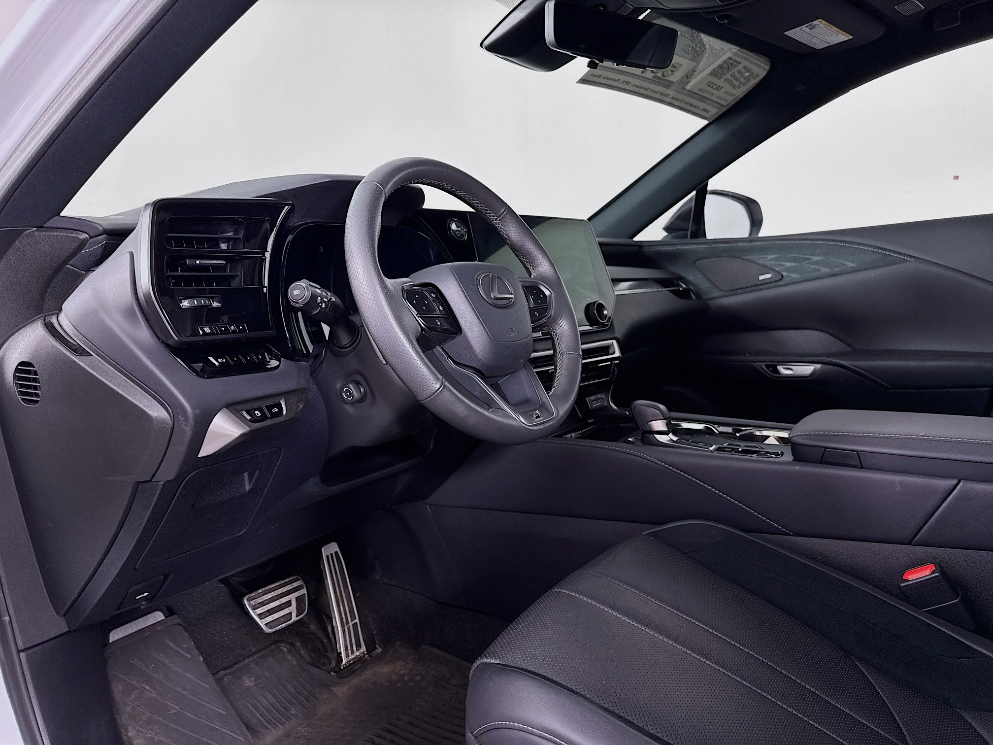 Used 2023 Lexus RX 500h F Sport w/ Accessory Package (2T) AWD/4WD image 9