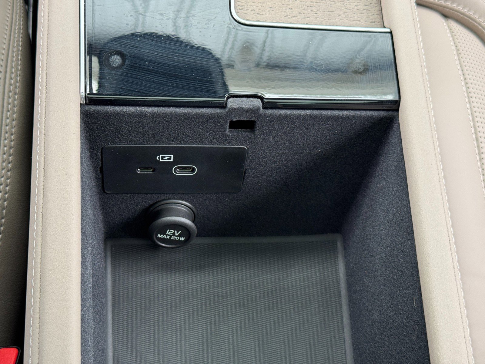 Used 2025 Volvo XC90 T8 Ultra image 36