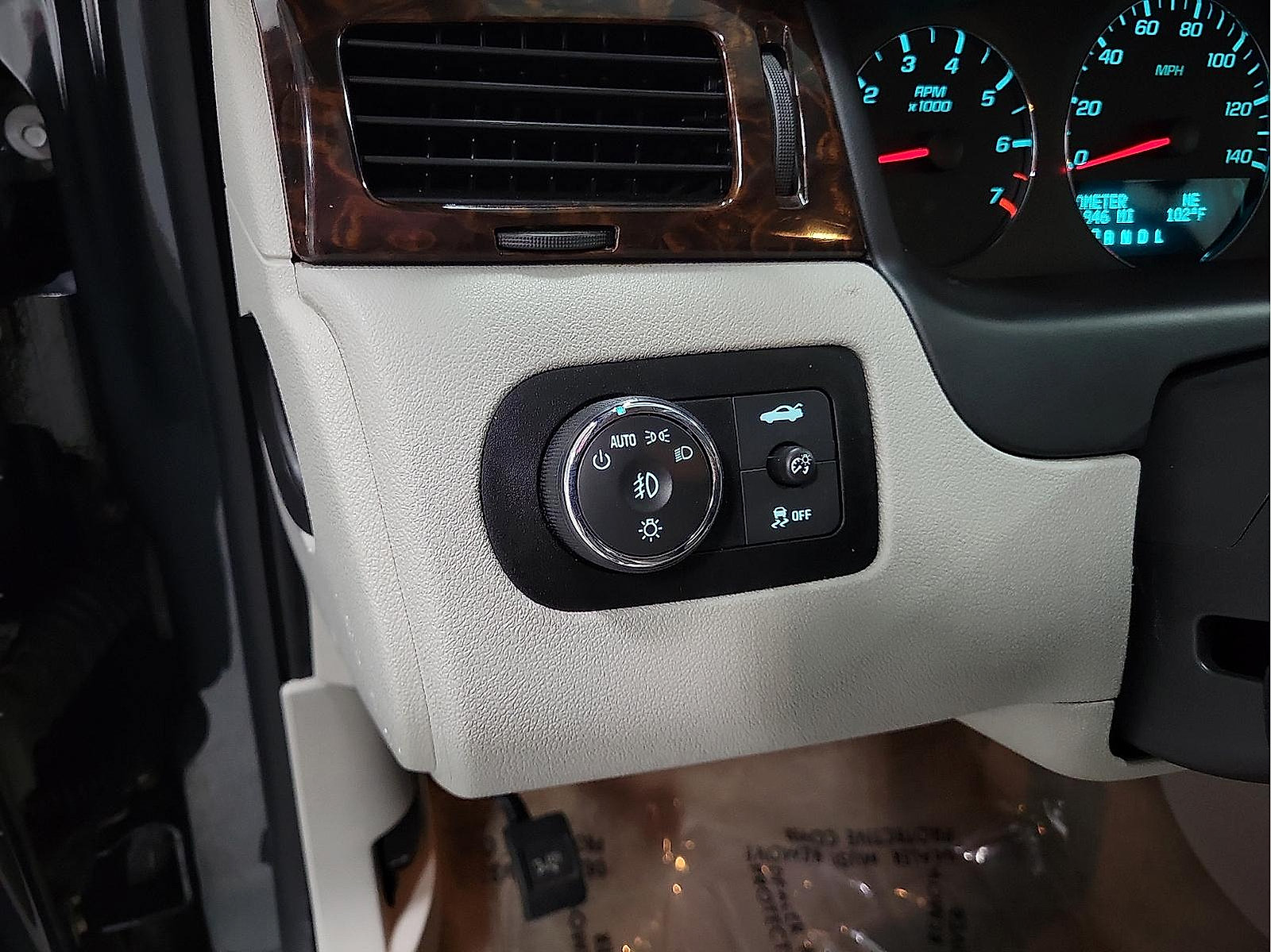 Used 2016 Chevrolet Impala LTZ FWD image 13