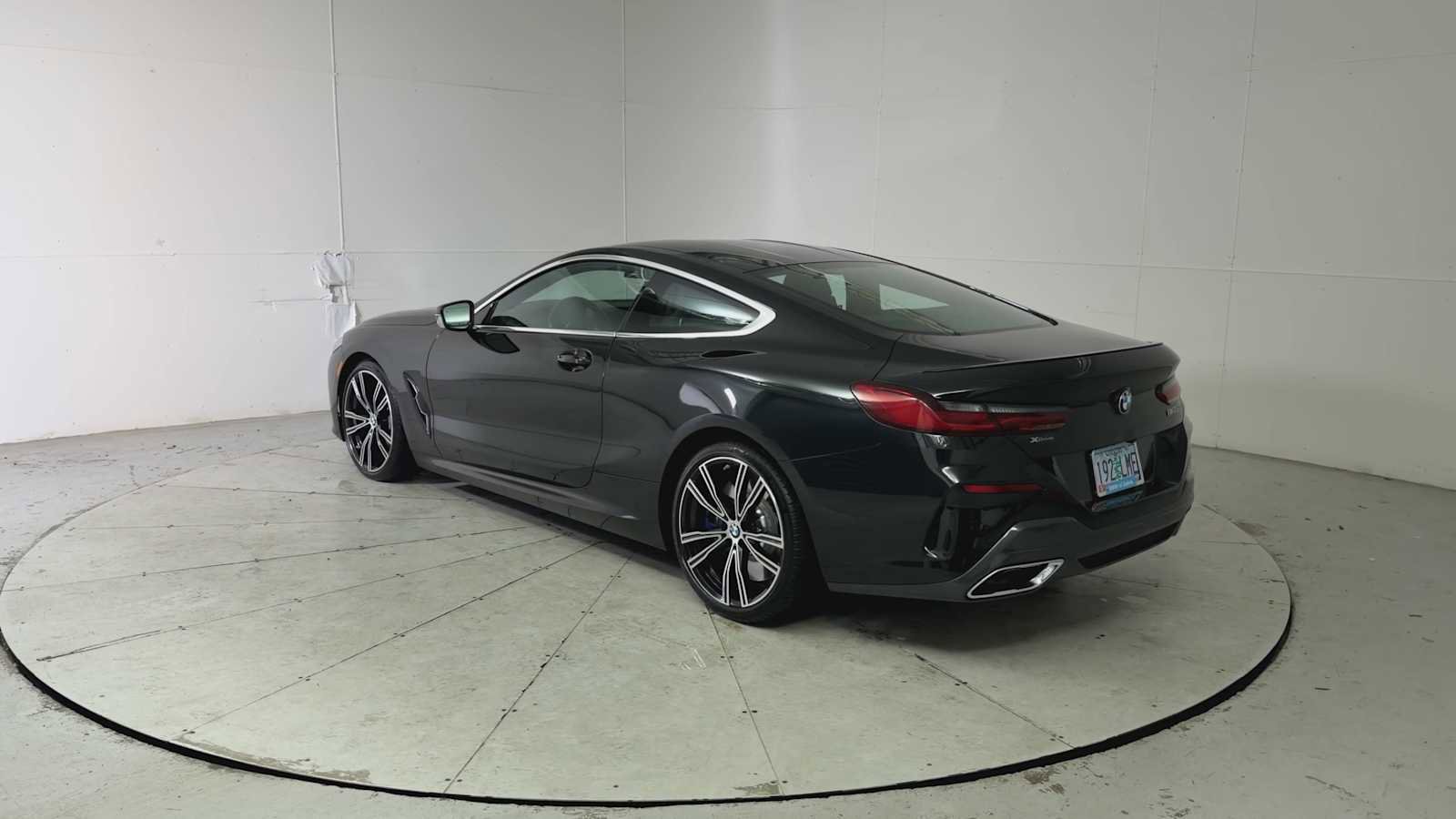 Used 2019 BMW M850i xDrive M850i xDrive w/ Comfort Seating Package image 4
