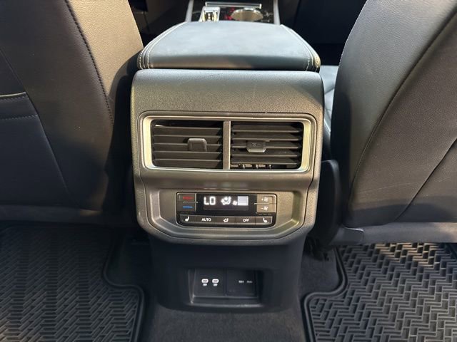 Used 2024 Volkswagen Atlas SEL Premium R-Line image 26
