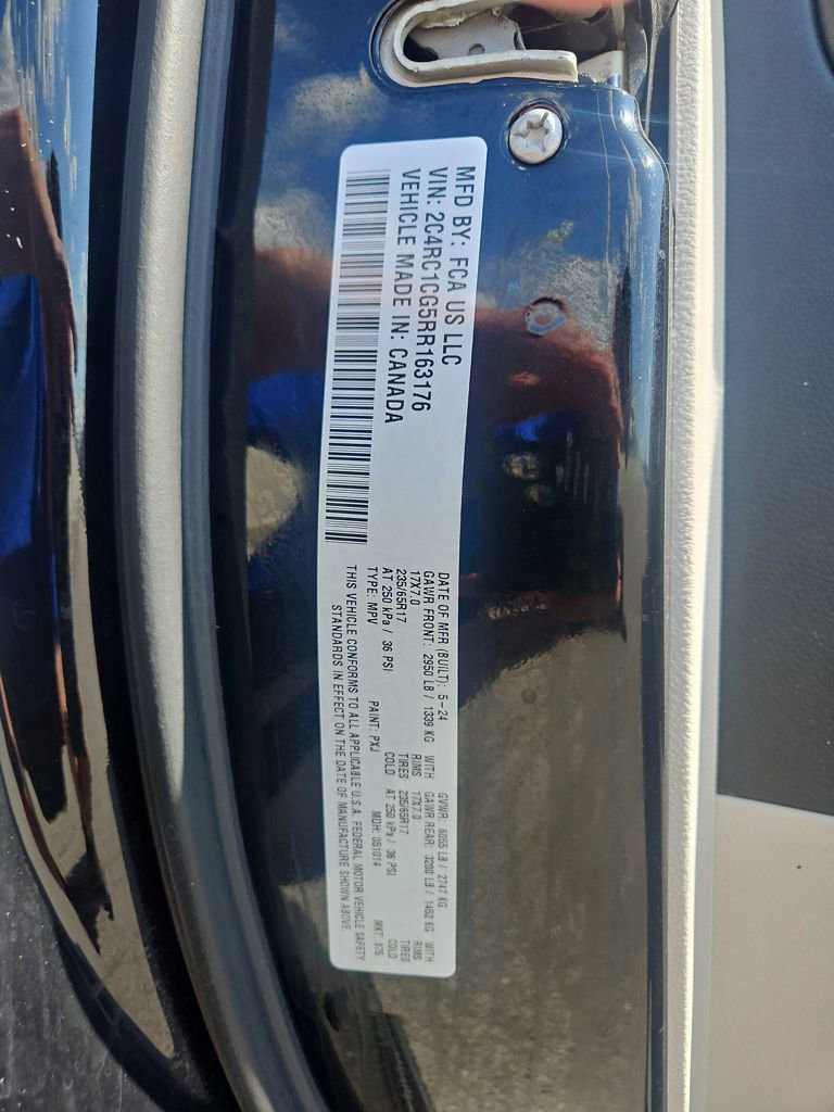 Used 2024 Chrysler Voyager LX image 32