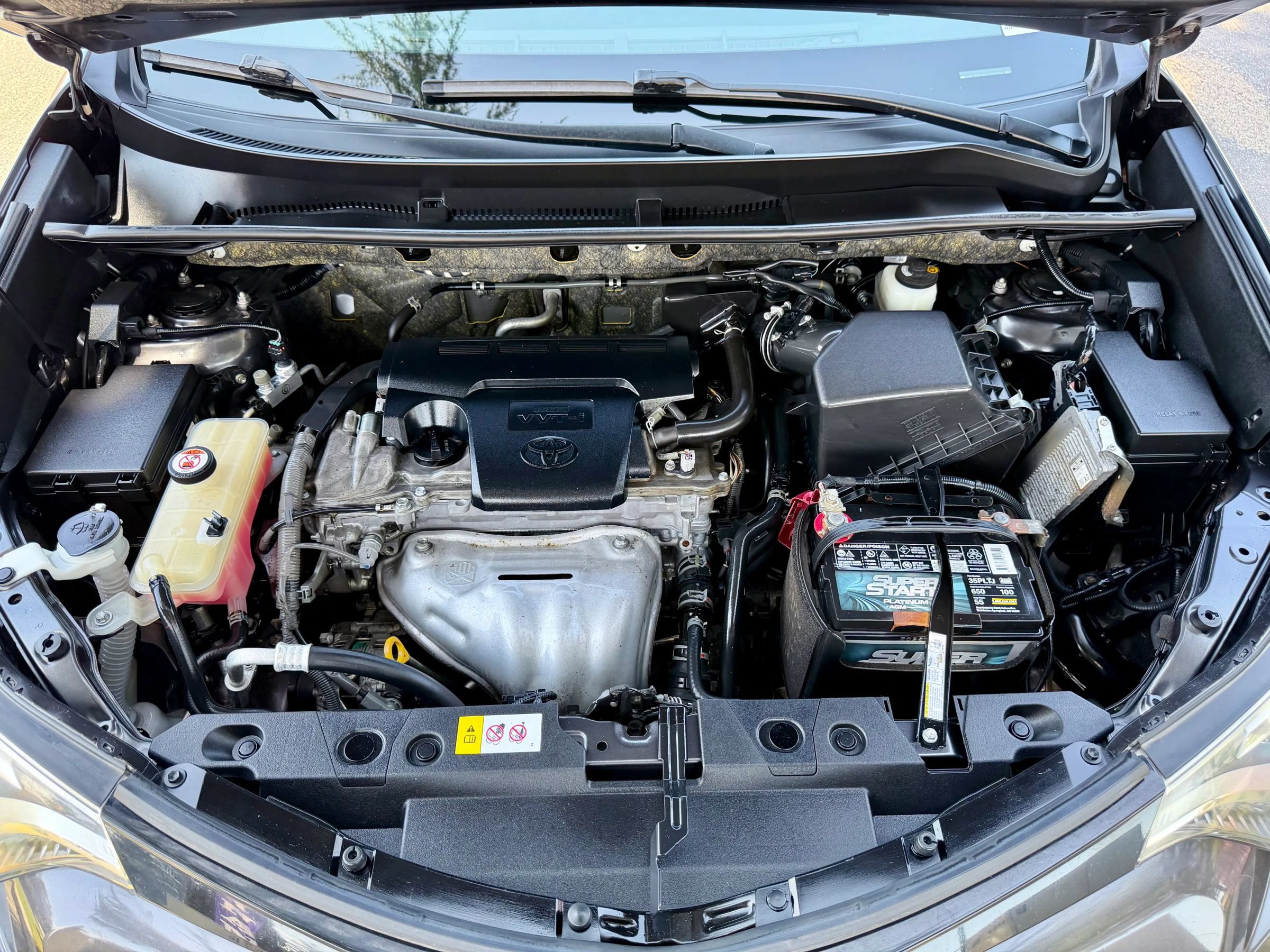 Used 2018 Toyota RAV4 SE w/ Power Extra Value Package AWD/4WD image 18
