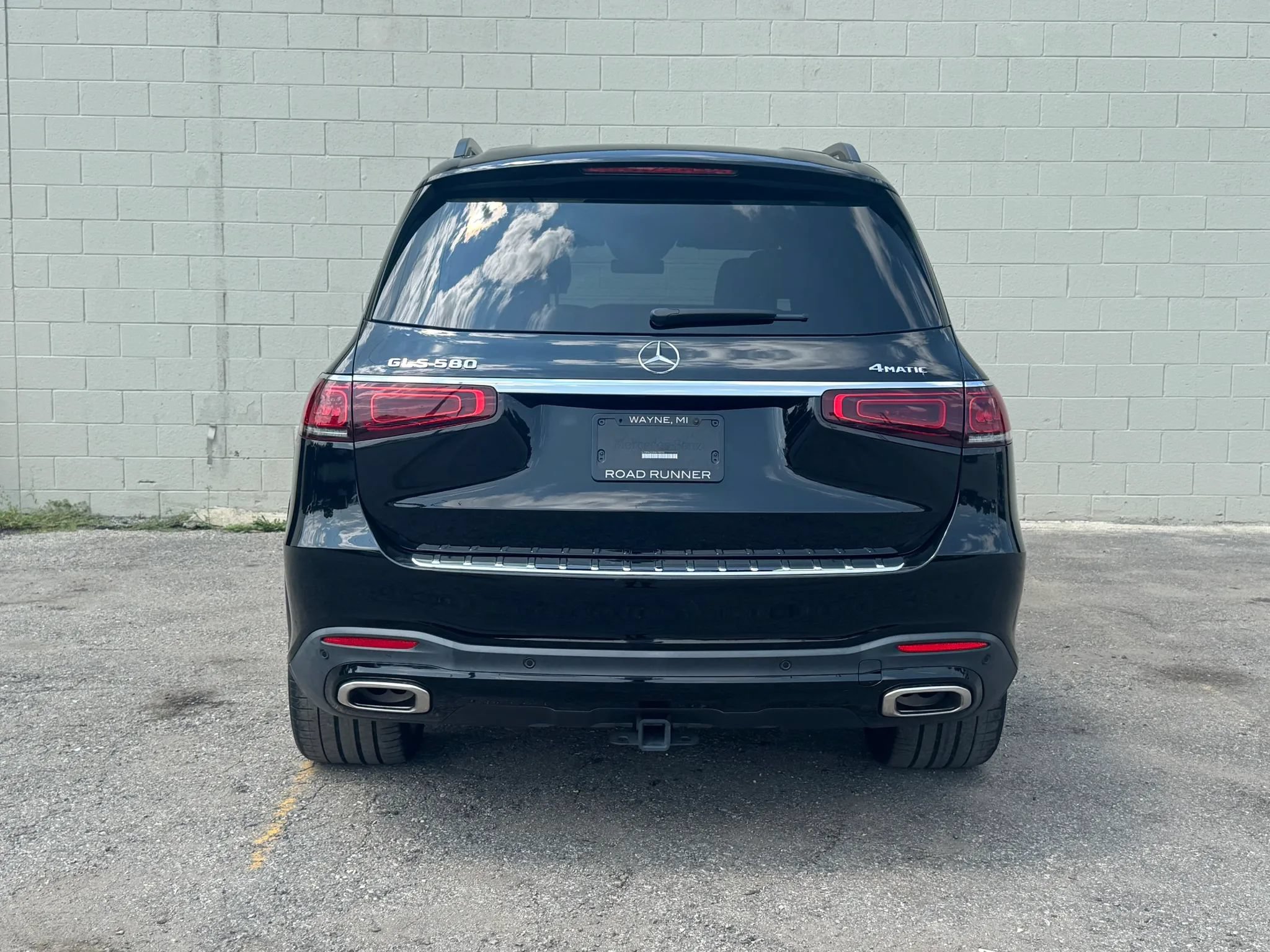 Used 2023 Mercedes-Benz GLS 580 4MATIC image 8