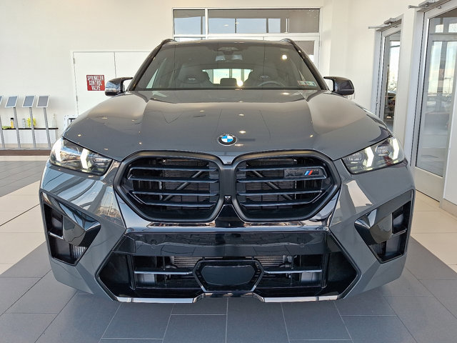 Used 2026 BMW X5 M Competition w/ Executive Package image 2