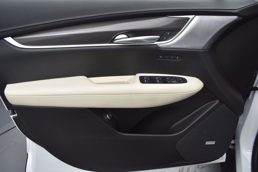 Used 2023 Cadillac XT5 Sportv w/ Technology Package AWD/4WD image 10