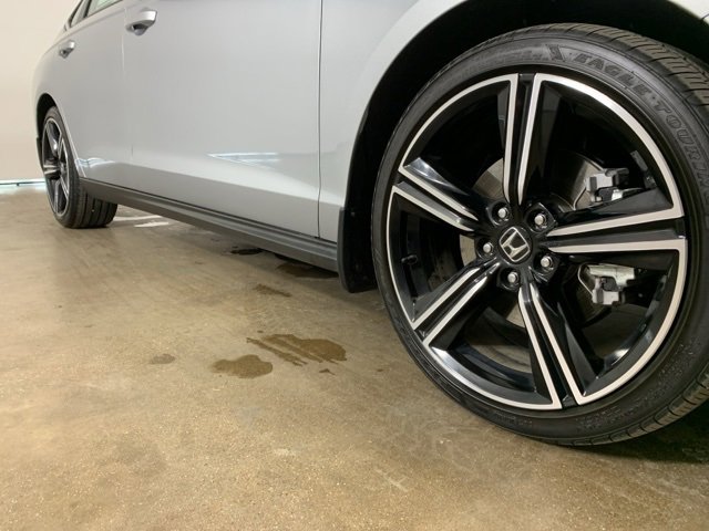Used 2025 Honda Accord Sport image 6