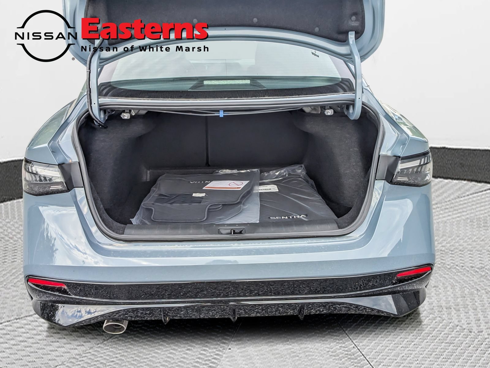 New 2027 Nissan Sentra SR w/ SR Premium Package FWD image 10