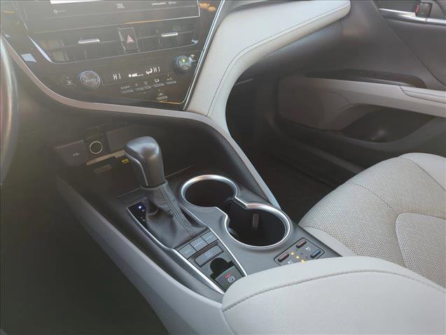 Used 2022 Toyota Camry XLE image 13