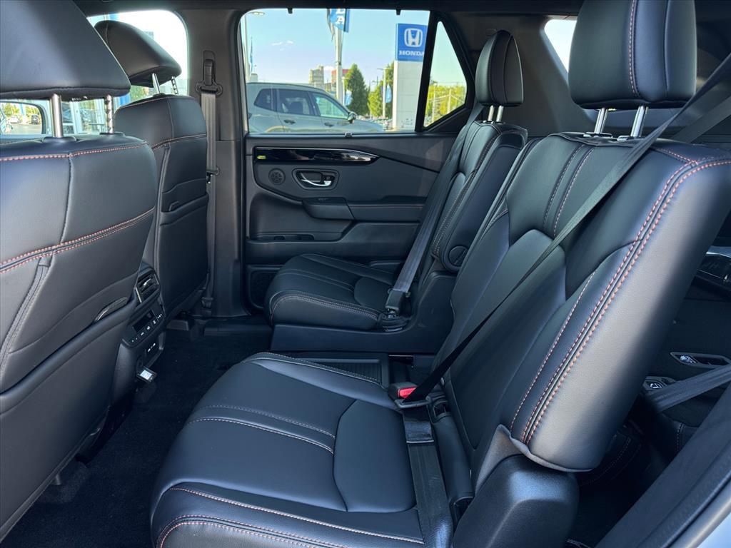 New 2025 Honda Pilot TrailSport image 5