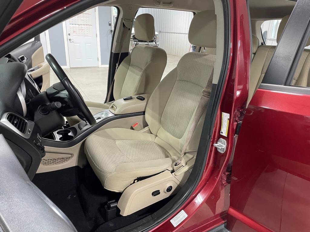 Used 2011 Dodge Journey Mainstreet w/ Popular Equipment Group AWD/4WD image 10