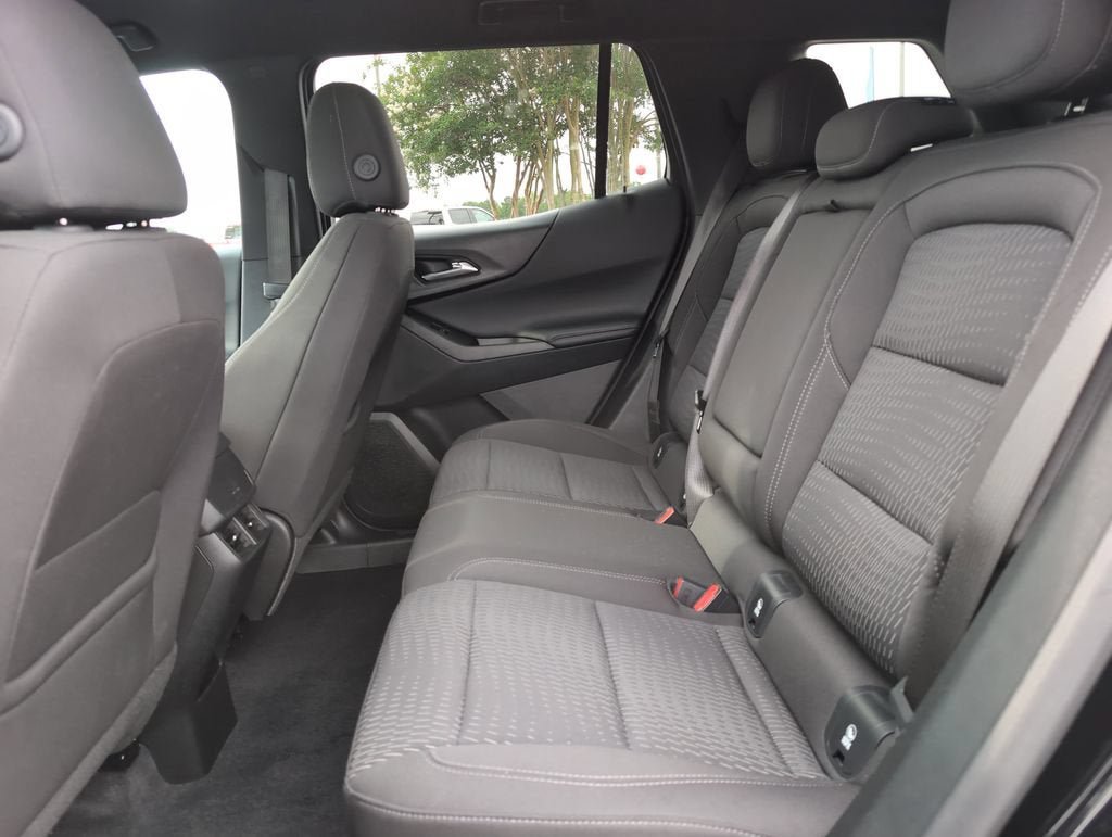 Used 2025 Chevrolet Equinox LT FWD image 34