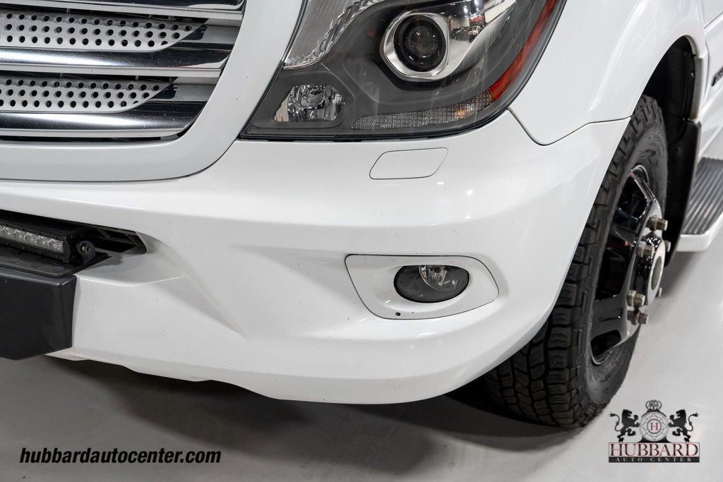 Used 2018 Mercedes-Benz Sprinter 3500 image 12