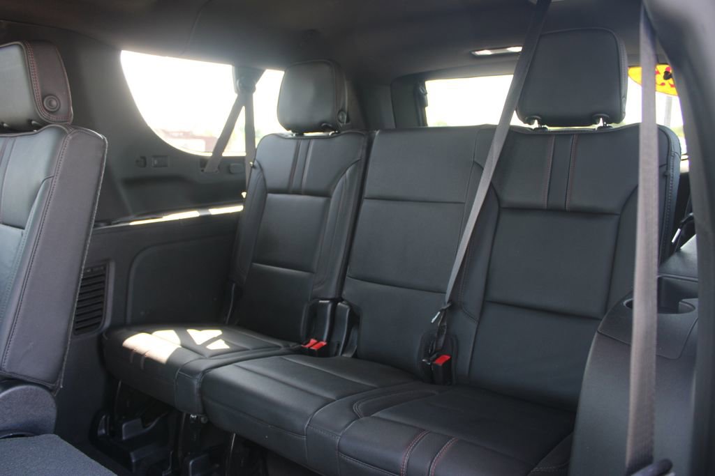 Used 2021 Chevrolet Suburban RST image 29