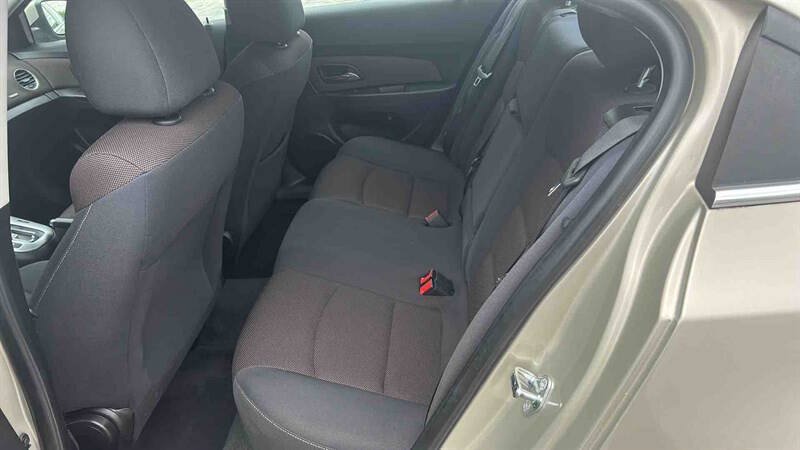 Used 2016 Chevrolet Cruze LT FWD image 10