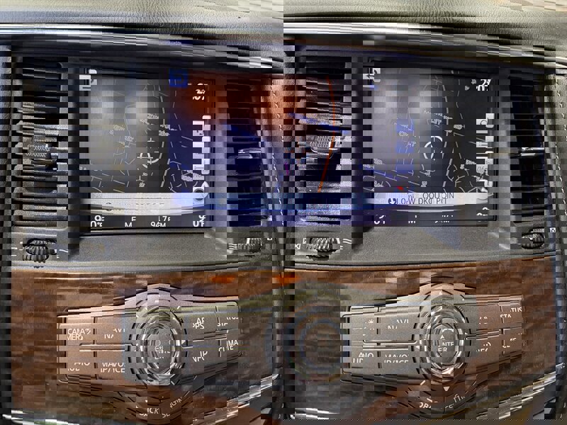 Used 2018 Nissan Armada Platinum image 23