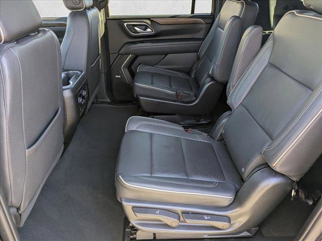 Used 2023 Chevrolet Suburban Premier image 17
