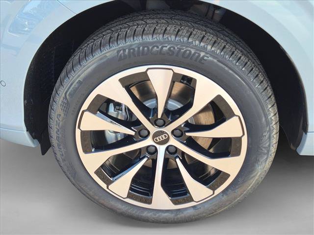 New 2026 Audi Q3 quattro 2.0T AWD/4WD image 9