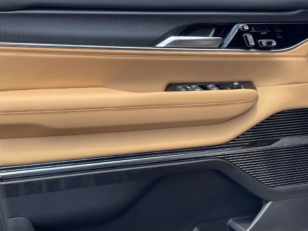 New 2026 Jeep Grand Wagoneer L Summit AWD/4WD image 23