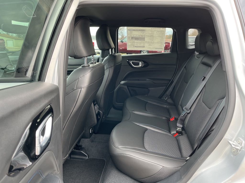 New 2025 Jeep Compass Latitude w/ Convenience Group image 22