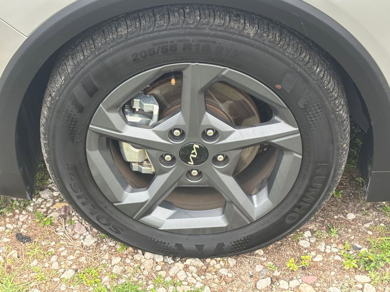 Used 2025 Kia K4 FWD image 32