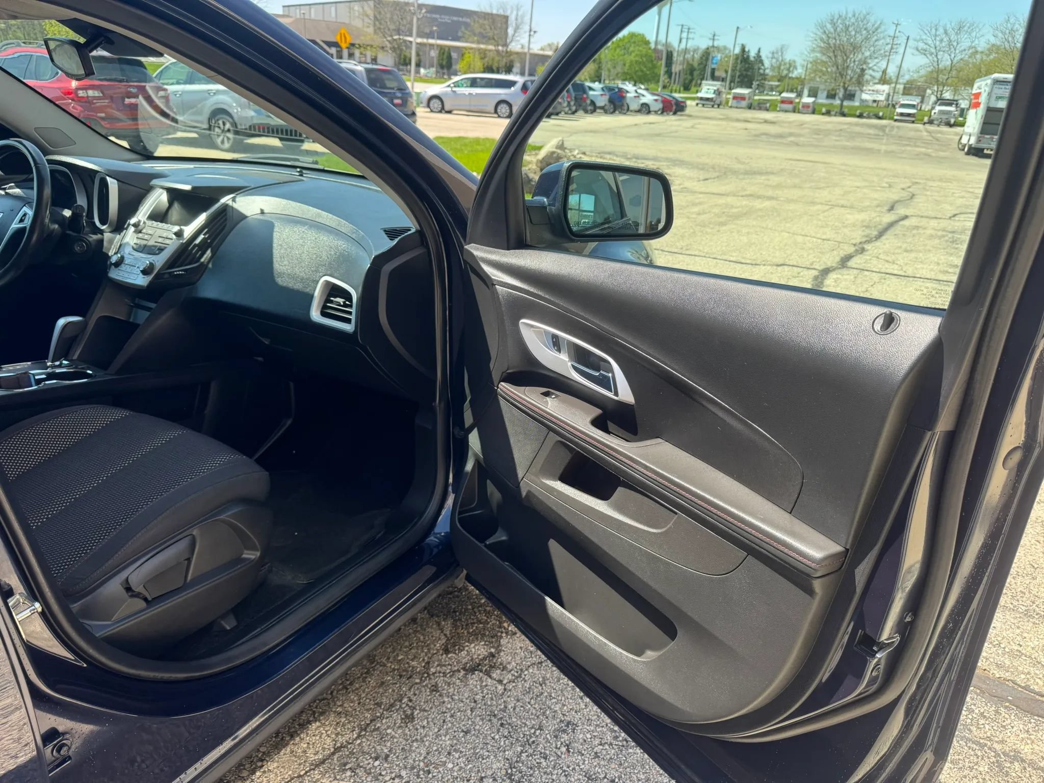 Used 2015 Chevrolet Equinox LT w/ Driver Convenience Package FWD image 14