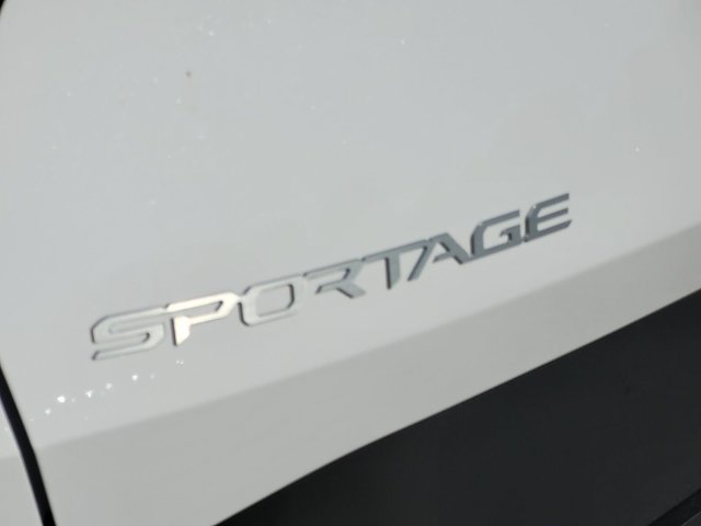 New 2027 Kia Sportage EX FWD image 6