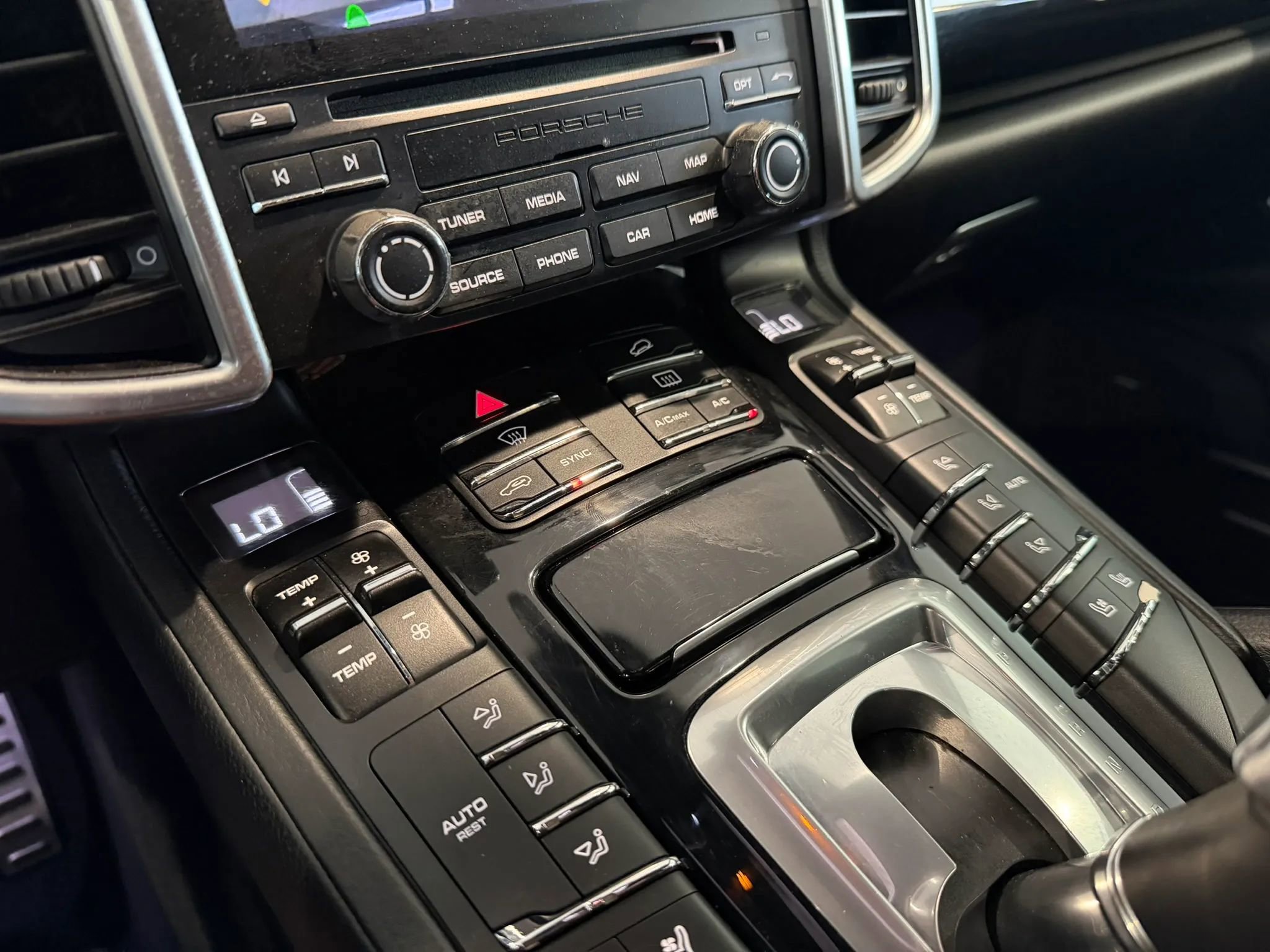 Used 2017 Porsche Cayenne S AWD/4WD image 15