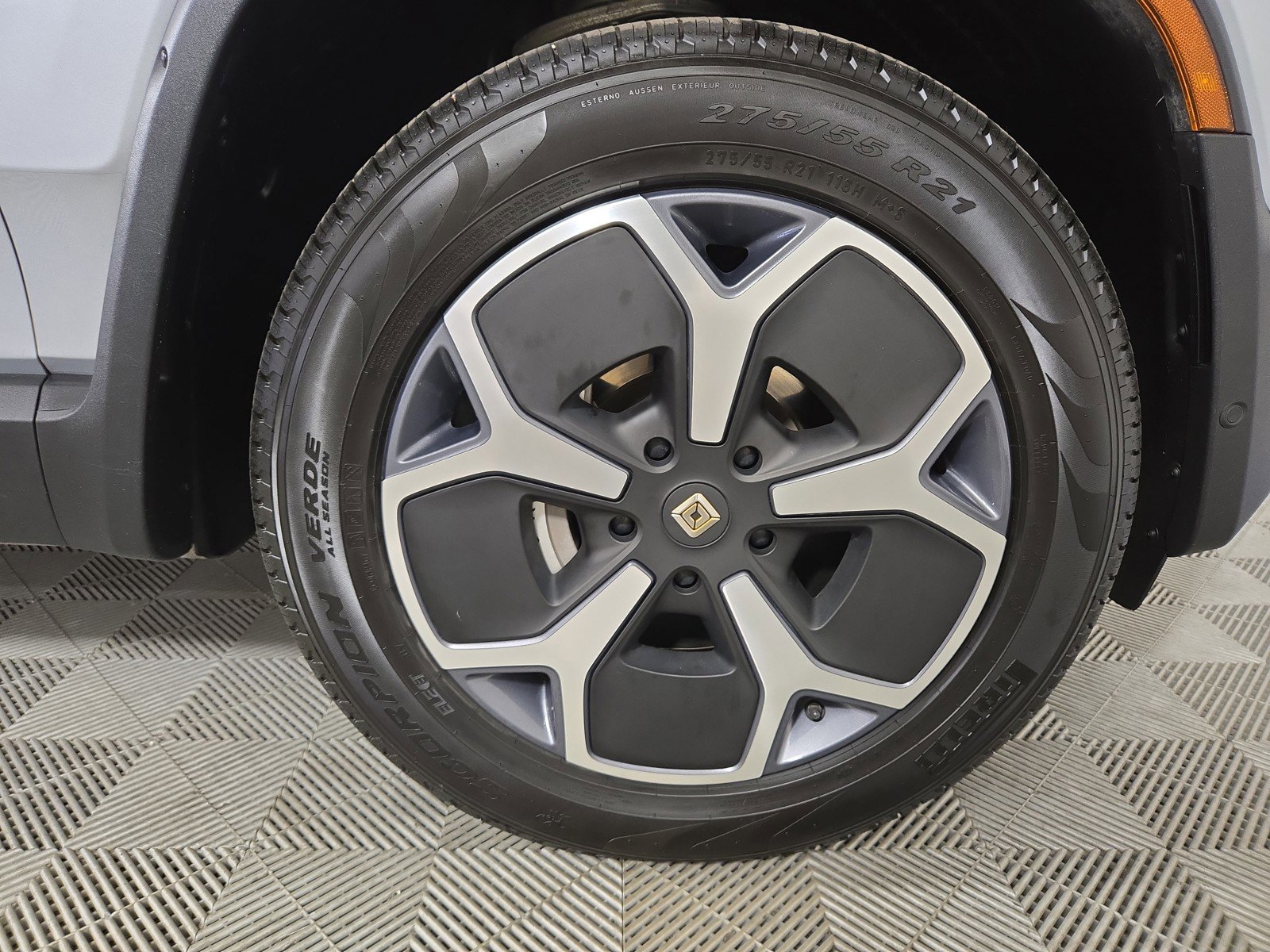 Used 2024 Rivian R1T Adventure AWD/4WD image 11