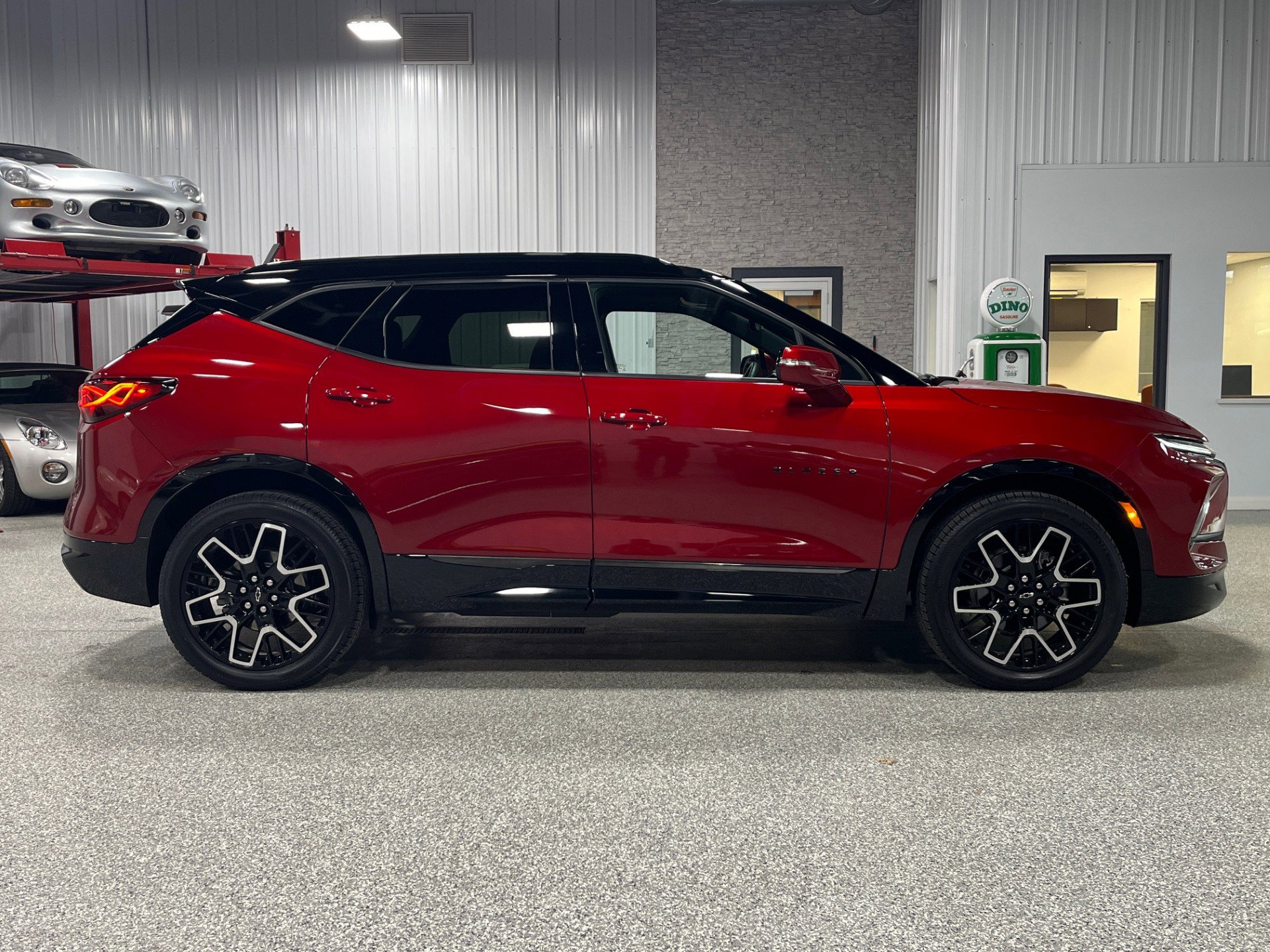 Certified 2023 Chevrolet Blazer RS w/ Driver Confidence II Package AWD/4WD image 6