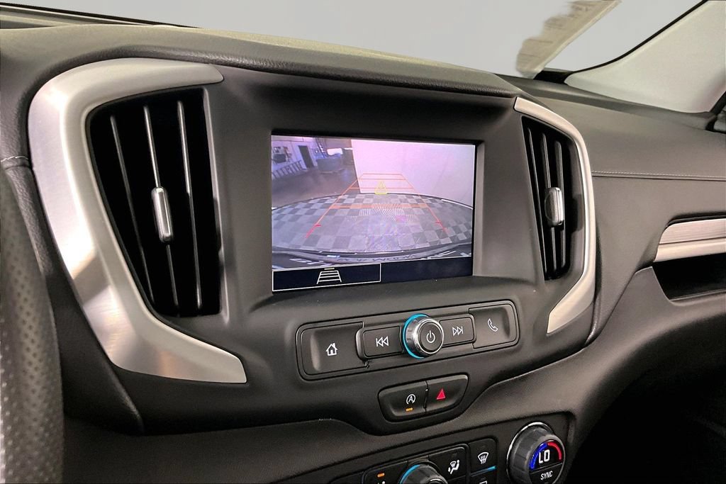 Used 2024 GMC Terrain SLE w/ Driver Convenience Package FWD image 13